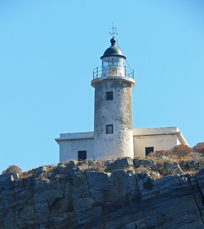Aspropunta lighthouse
Author of the photo: [url=https://www.flickr.com/photos/21475135@N05/]Karl Agre[/url]
Keywords: Folegandros;Greece;Aegean sea