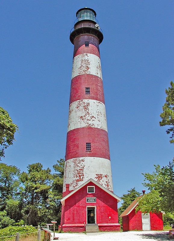 Virginia / Assateague lighthouse
Author of the photo: [url=https://www.flickr.com/photos/8752845@N04/]Mark[/url]

Keywords: United States;Virginia;Atlantic ocean