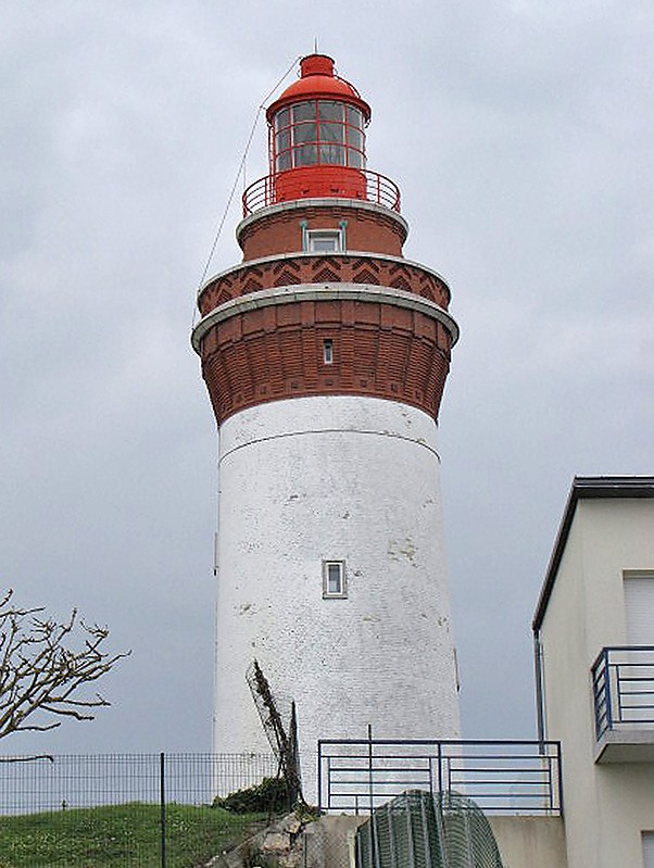 Ault Lighthouse
Author of the photo: [url=https://www.flickr.com/photos/21475135@N05/]Karl Agre[/url]
Keywords: Somme;France;English Channel;Ault