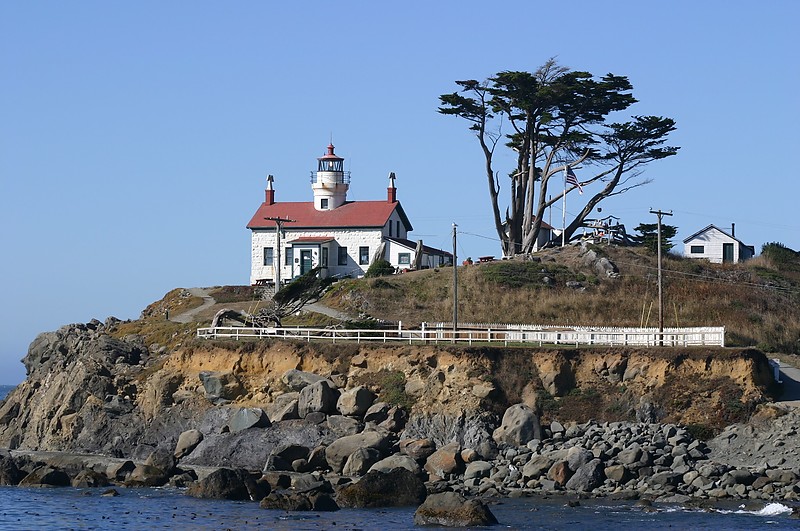 California / Battery Point lighthouse
Author of the photo: [url=https://www.flickr.com/photos/31291809@N05/]Will[/url]

Keywords: California;Crescent City;Pacific ocean;United States