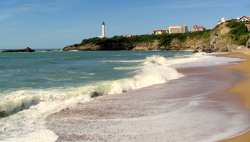 Biarritz / Pointe Saint-Martin Lighthouse
Author of the photo: [url=https://www.flickr.com/photos/yiddo2009/]Patrick Healy[/url]
Keywords: Anglet;France;Bay of Biscay