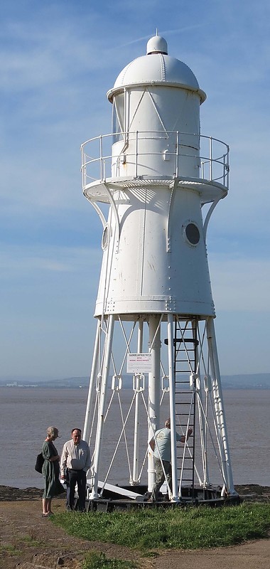 Blacknore Point lighthouse
Author of the photo: [url=https://www.flickr.com/photos/21475135@N05/]Karl Agre[/url]
Keywords: Bristol channel;Somerset;England;United Kingdom