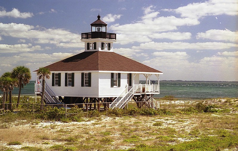 Florida / Boca Grande lighthouse
AKA Port Boca Grande, Gasparilla Island
Author of the photo: [url=https://jeremydentremont.smugmug.com/]nelights[/url]

Keywords: Florida;Gulf of Mexico;United States;Fort Myers