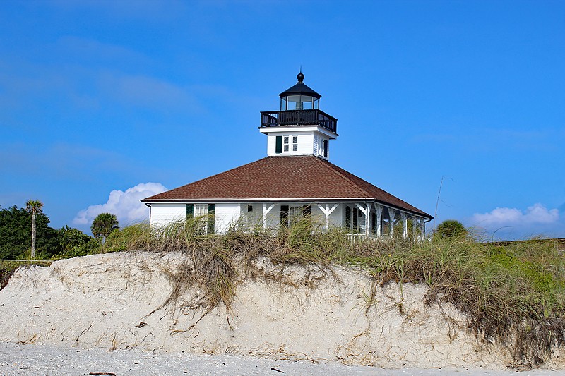 Florida / Boca Grande lighthouse
AKA Port Boca Grande, Gasparilla Island
Author of the photo: [url=https://www.flickr.com/photos/31291809@N05/]Will[/url]
Keywords: Florida;Gulf of Mexico;United States;Fort Myers