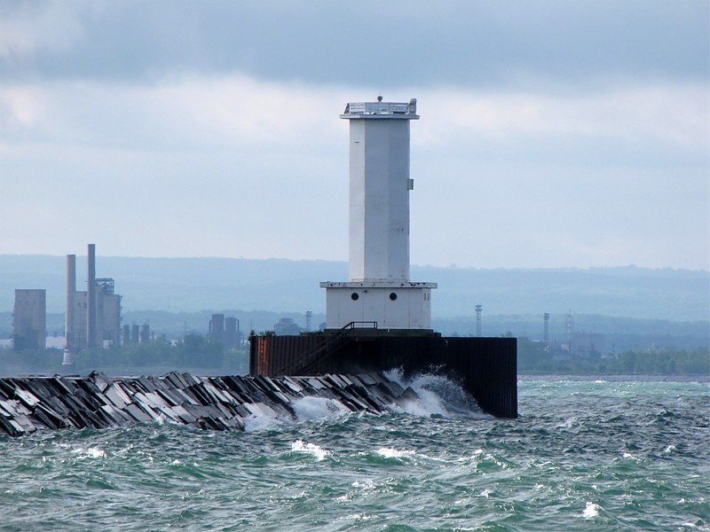 New York / Buffalo Harbor Outer Breakwater light
Author of the photo: [url=https://www.flickr.com/photos/bobindrums/]Robert English[/url]
Keywords: New York;Buffalo;United States;Lake Erie