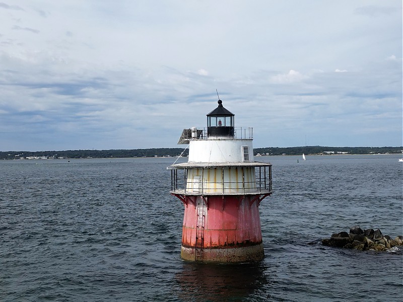 Massachusetts / Plymouth / Duxbury Pier lighthouse
Author of the photo: [url=https://www.flickr.com/photos/31291809@N05/]Will[/url]

Keywords: Massachusetts;Plymouth;United States;Offshore;Atlantic ocean