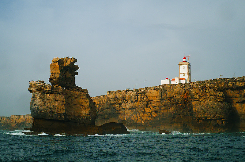 Peniche / Cabo Carvoeiro lighthouse
Author of the photo [url=https://www.flickr.com/photos/vozorom/]vozorom[/url]
Keywords: Peniche;Portugal;Atlantic ocean