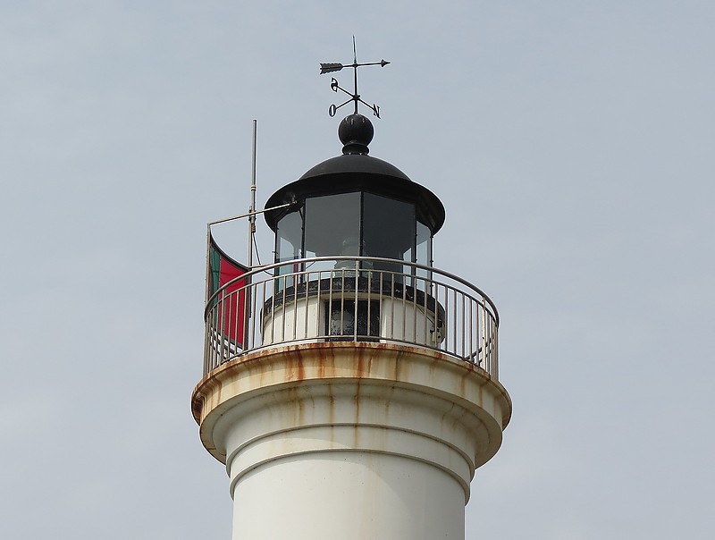 Antibes / L'Îlette lighthouse - lantern
AKA Cap d'Antibes
Author of the photo: [url=https://www.flickr.com/photos/21475135@N05/]Karl Agre[/url]
Keywords: Antibes;France;Mediterranean sea;Lantern