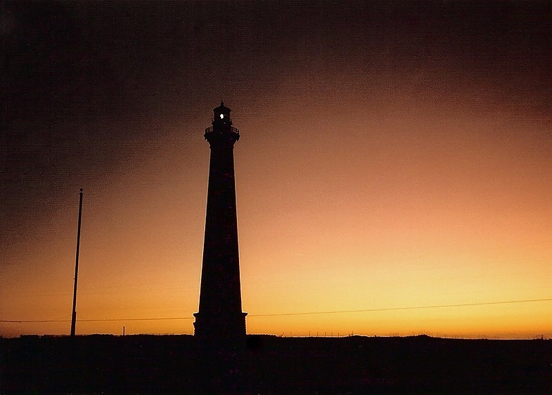 North Carolina / Cape Hatteras lighthouse - sunset
Author of the photo:[url=https://www.flickr.com/photos/lighthouser/sets]Rick[/url]
Keywords: Cape Hatteras;North Carolina;United States;Atlantic ocean;Sunset