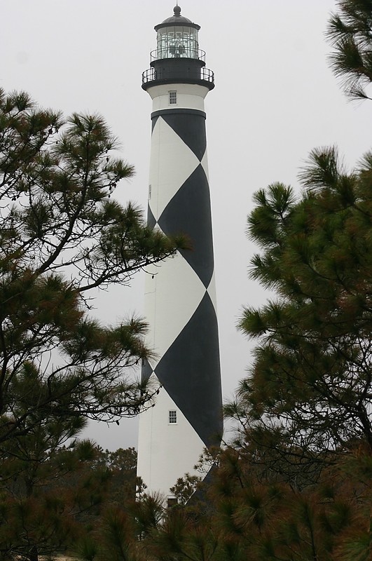 North Carolina / Cape Lookout lighthouse
Author of the photo: [url=https://www.flickr.com/photos/31291809@N05/]Will[/url]

Keywords: North Carolina;Atlantic ocean;United States