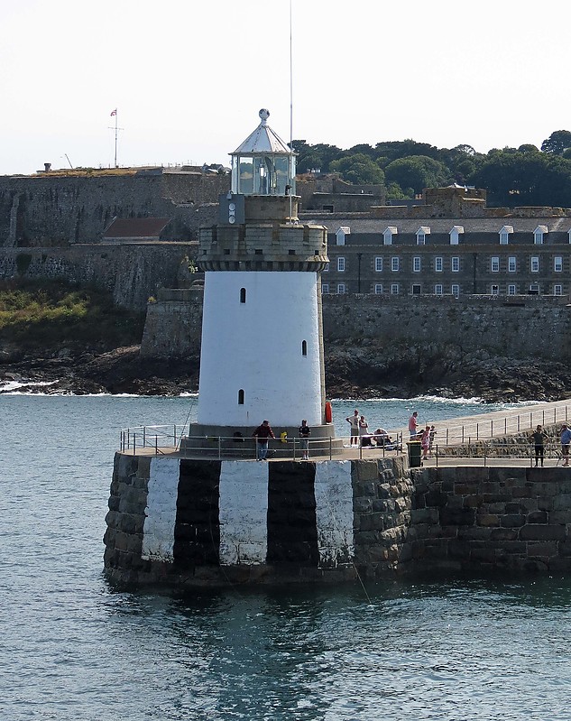 Guernsey / Castle Breakwater (St. Peter Port New Harbour Range Front) lighthouse
Author of the photo: [url=https://www.flickr.com/photos/21475135@N05/]Karl Agre[/url]
Keywords: Guernsey;English channel;United Kingdom