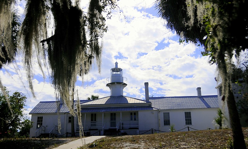 Florida / Seahorse Key / Cedar Keys lighthouse
Author of the photo: [url=https://www.flickr.com/photos/lighthouser/sets]Rick[/url]
Keywords: Florida;Gulf of Mexico;United States;Cedar Keys