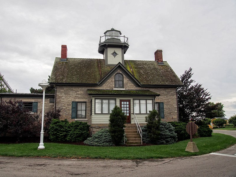 Ohio / Cedar Point Range Rear lighthouse
Author of the photo: [url=https://www.flickr.com/photos/selectorjonathonphotography/]Selector Jonathon Photography[/url]
Keywords: Lake Erie;Ohio;United States