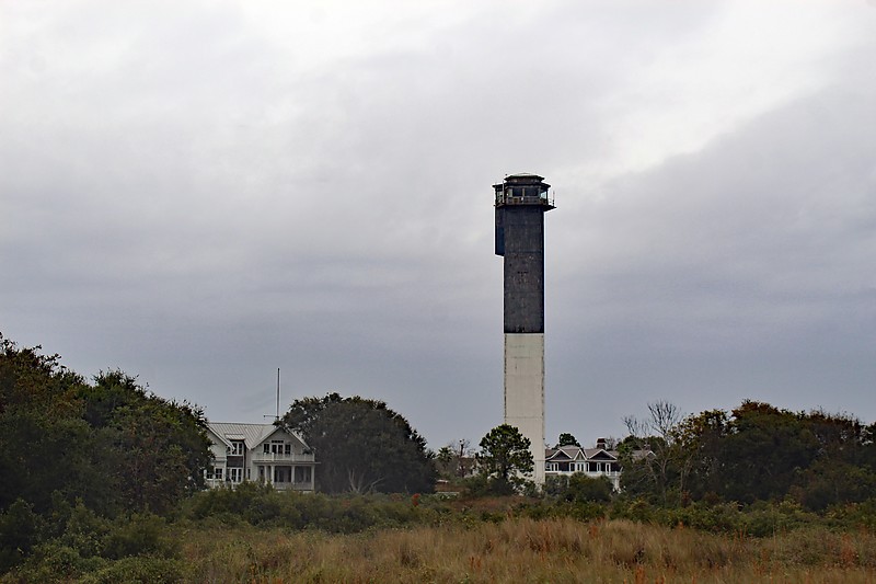 South Carolina / Charleston / Sullivans Island lighthouse
Author of the photo: [url=https://www.flickr.com/photos/31291809@N05/]Will[/url]
Keywords: South Carolina;Atlantic ocean;United States;Charleston;Vessel Traffic Service