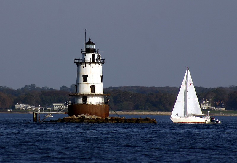 Rhode island / Conimicut lighthouse
Author of the photo: [url=https://www.flickr.com/photos/31291809@N05/]Will[/url]

Keywords: United States;Rhode island;Atlantic ocean;Offshore