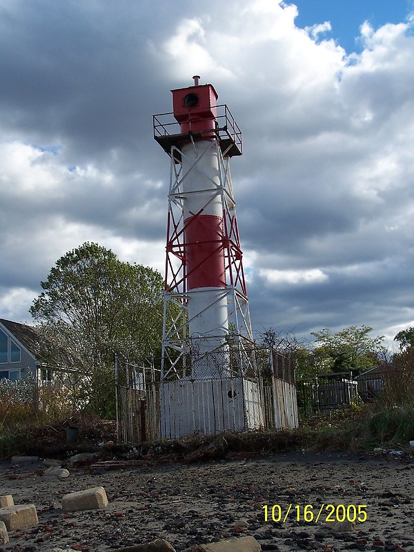 New Jersey / Conover Beacon lighthouse
AKA Chapel Hill Range Front
Author of the photo: [url=https://www.flickr.com/photos/bobindrums/]Robert English[/url]
Keywords: New Jersey;United States;Raritan Bay