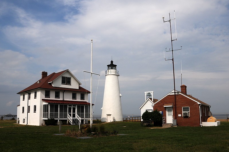 Maryland / Cove Point lighthouse
Author of the photo: [url=https://www.flickr.com/photos/lighthouser/sets]Rick[/url]
Keywords: United States;Maryland;Chesapeake bay