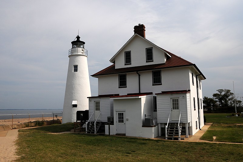 Maryland / Cove Point lighthouse
Author of the photo: [url=https://www.flickr.com/photos/lighthouser/sets]Rick[/url]
Keywords: United States;Maryland;Chesapeake bay