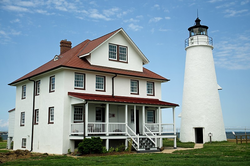 Maryland / Cove Point lighthouse
Author of the photo: [url=https://www.flickr.com/photos/8752845@N04/]Mark[/url]
Keywords: United States;Maryland;Chesapeake bay