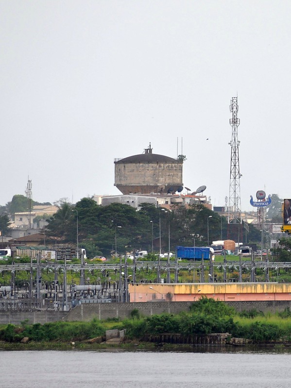 Abidjan / Water Tower light
Keywords: Abidjan;Ivory coast;Gulf of Guinea