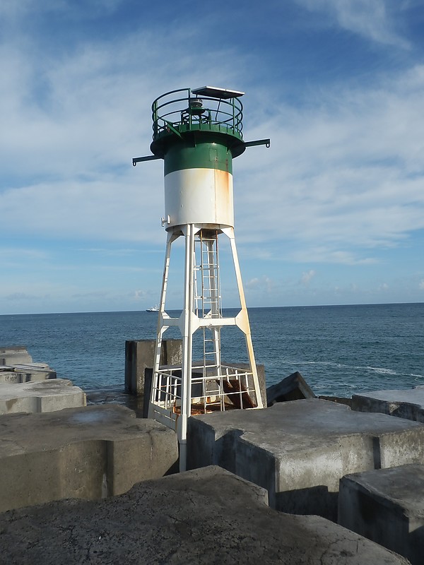 Port Ouest South Jetty Head Light
Keywords: Reunion;Indian ocean;Port Reunion