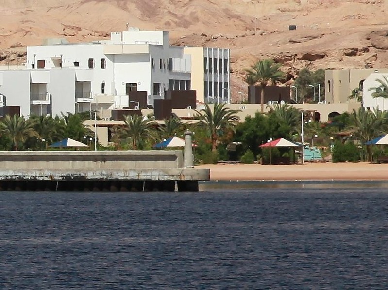 Royal Jordanian Naval Base	 / Wave Barrier S end light
Keywords: Gulf of Aqaba;Aqaba;Jordan