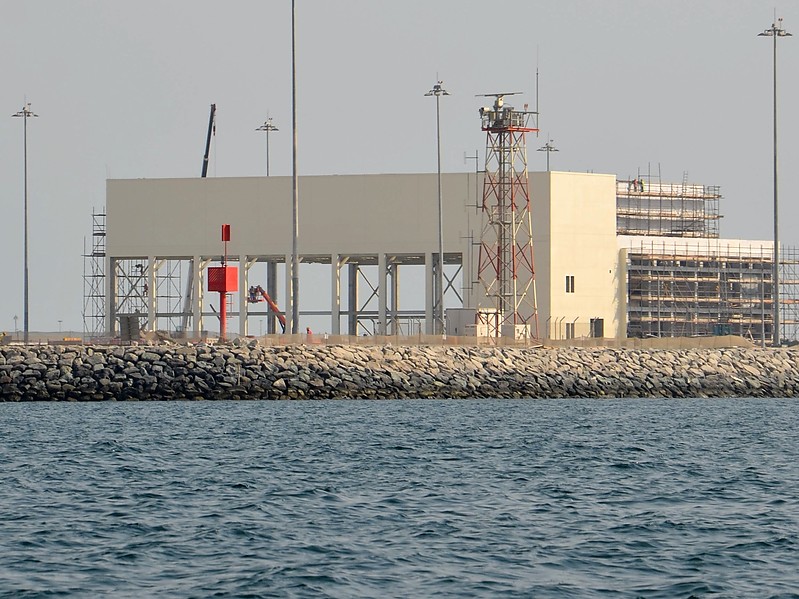 Hamad Port / Inner Breakwater light
Keywords: Persian Gulf;Hamad Port;Qatar