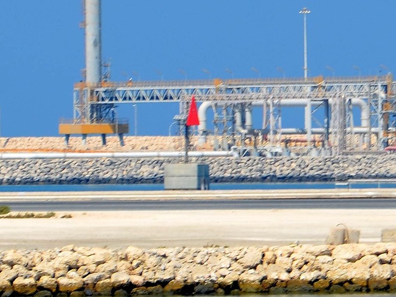 Ras Laffan / Al-Khor Dock Ldg Lts Front FLE light
Keywords: Ras Laffan;Qatar;Persian Gulf