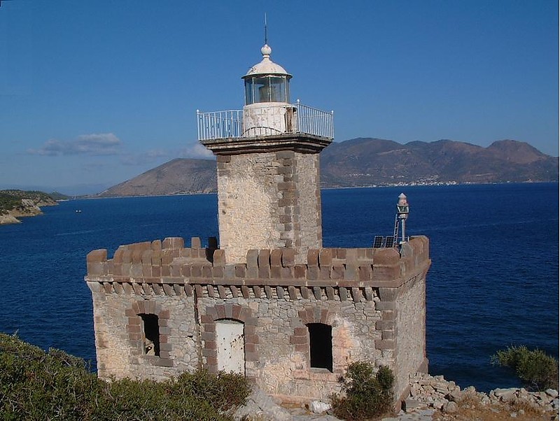Poros / Dana lighthouse
AKA ?kra Nt?na 
Source of the photo: [url=http://www.faroi.com/]Lighthouses of Greece[/url]
Keywords: Poros;Greece;Aegean sea
