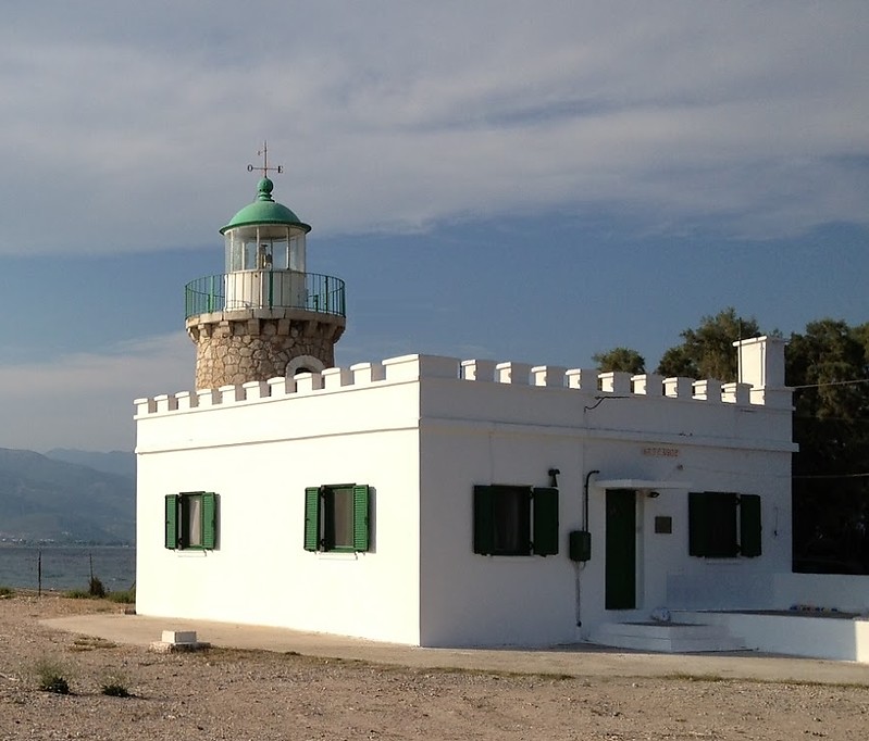 Patra / Drepano Rio lighthouse
AKA Rion, Morea 
Source of the photo: [url=http://www.faroi.com/]Lighthouses of Greece[/url]

Keywords: Gulf of Corinth;Greece;Patra