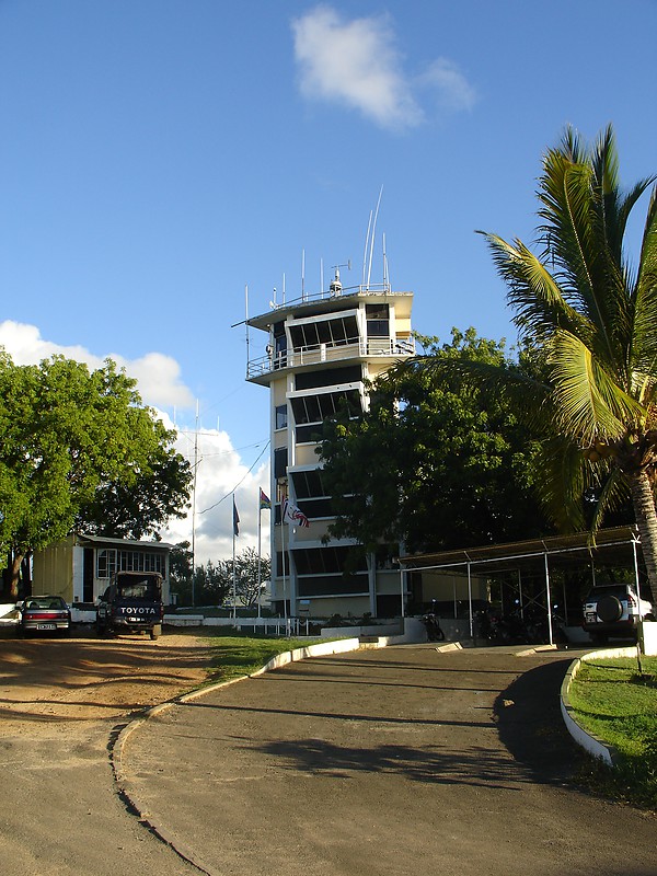 Port Louis Coast Guard signal station and radar tower of traffic control
AKA Fort William
Keywords: Vessel Traffic Service;Port Louis;Mauritius;Indian ocean