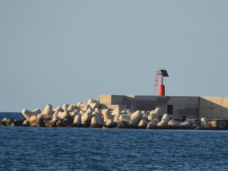 BARI - Nuovo Molo Foraneo - Head light
Keywords: Bari;Italy;Adriatic sea;Apulia