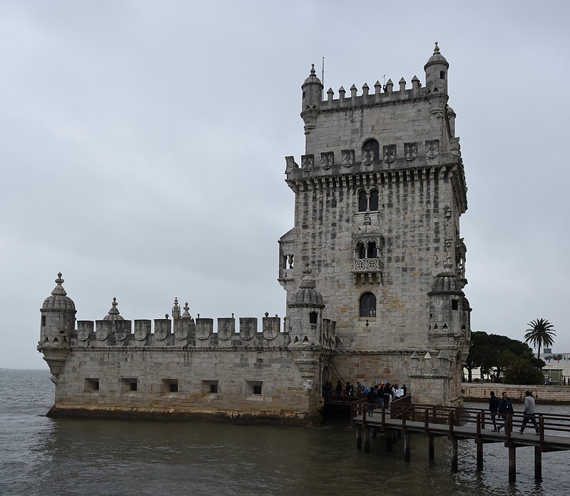 Lisbon / Torre Belem medieval lighthouse
Tower was lighthouse in epoch of portuguese discoveries
Light was installed at the left side
Keywords: Lisbon;Portugal;Atlantic ocean