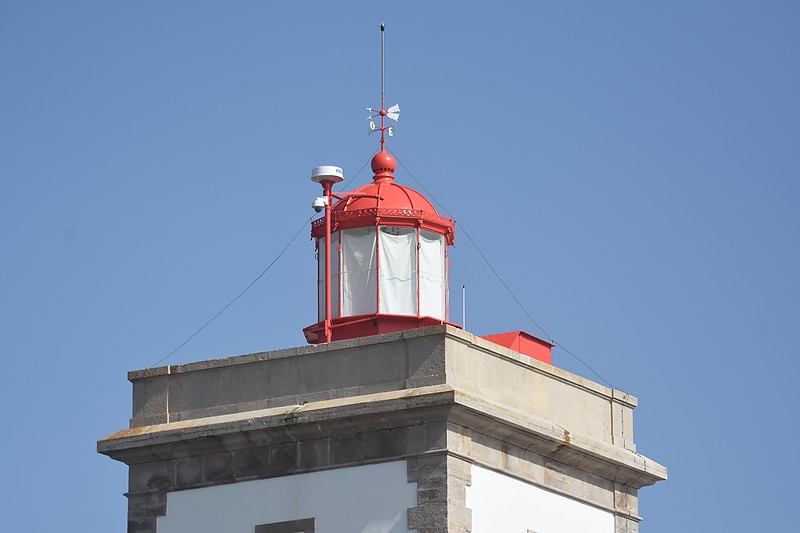 Peniche / Cabo Carvoeiro lighthouse - lantern
Keywords: Peniche;Portugal;Atlantic ocean;Lantern
