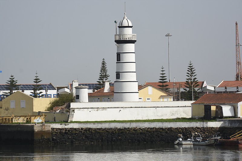 Aveiro / Forte da Barra rear range light
Keywords: Portugal;Atlantic ocean;Aveiro