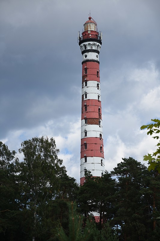 Ladoga lake / Osinovetskiy lighthouse
Keywords: Ladoga lake;Russia