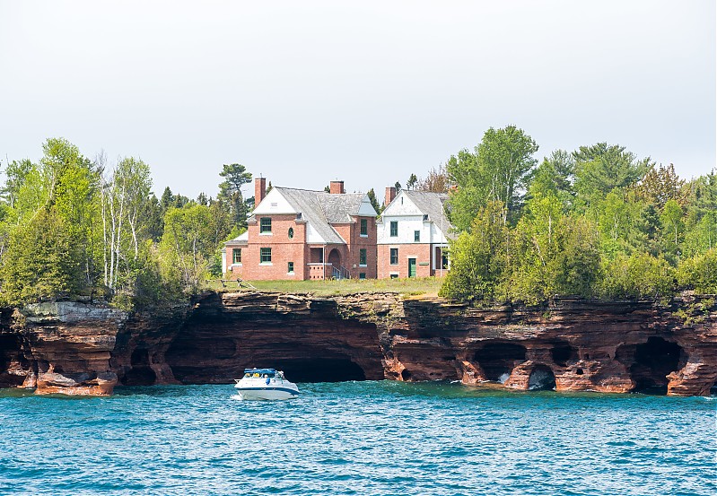 Wisconsin / Devils island lighthouse - keepers house
Author of the photo: [url=https://www.flickr.com/photos/selectorjonathonphotography/]Selector Jonathon Photography[/url]

Keywords: Wisconsin;Lake Superior;United States;Apostle Islands;Interior