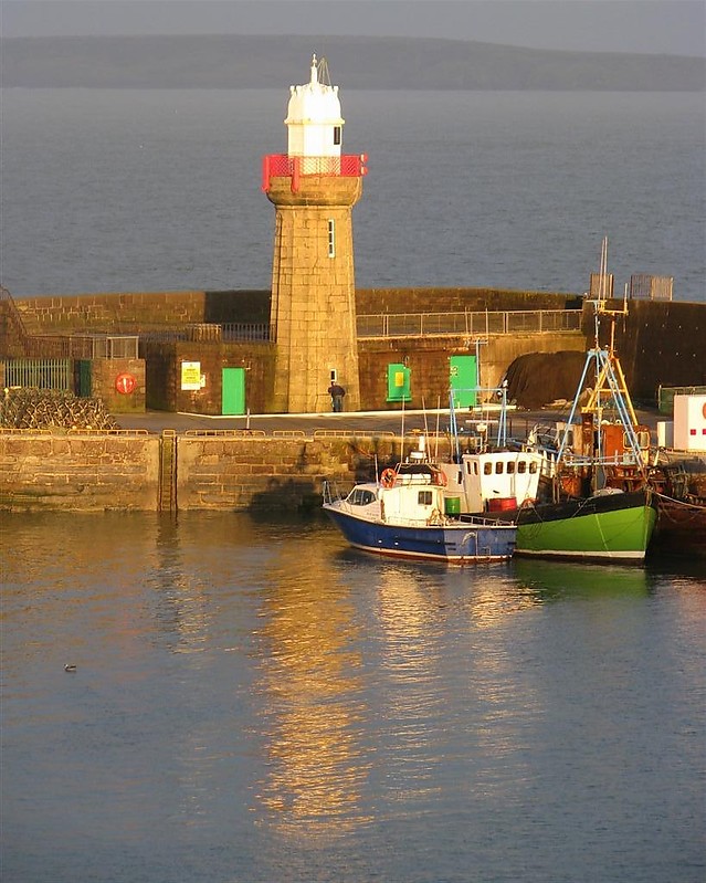 South Coast / Dunmore East Lighthouse
Author of the photo: [url=https://www.flickr.com/photos/yiddo2009/]Patrick Healy[/url]
Keywords: Ireland;Dunmore East;Celtic sea