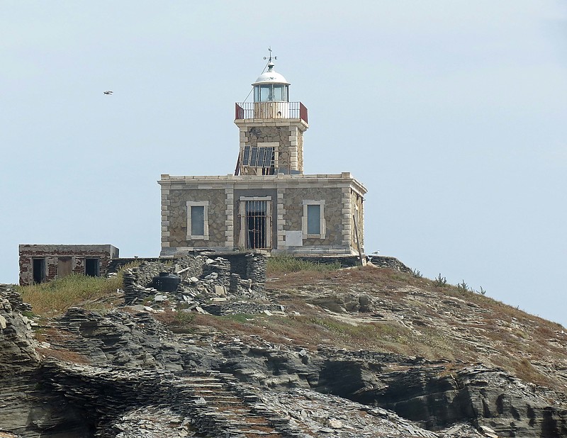 Disvato lighthouse
AKA VRAKHONISIS DHISVATO
Author of the photo: [url=https://www.flickr.com/photos/21475135@N05/]Karl Agre[/url]
Keywords: Tinos;Greece;Aegean sea