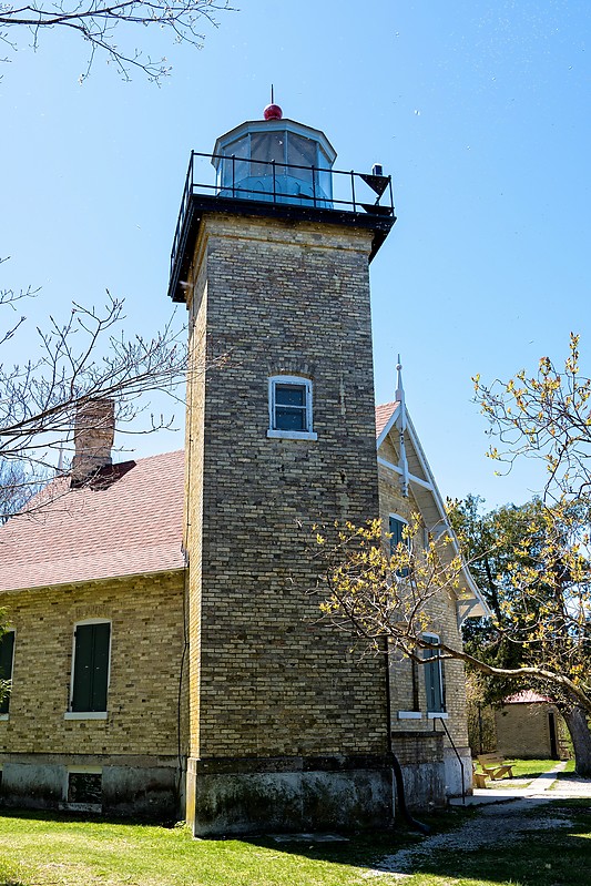 Wisconsin / Eagle Bluff lighthouse
Author of the photo: [url=https://www.flickr.com/photos/selectorjonathonphotography/]Selector Jonathon Photography[/url]
Keywords: Wisconsin;United States;Lake Michigan