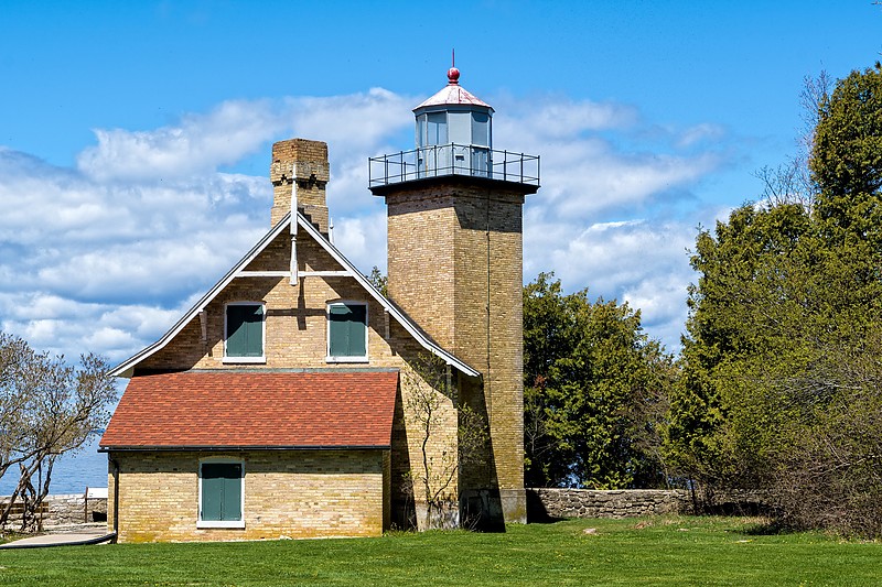 Wisconsin / Eagle Bluff lighthouse
Author of the photo: [url=https://www.flickr.com/photos/selectorjonathonphotography/]Selector Jonathon Photography[/url]
Keywords: Wisconsin;United States;Lake Michigan