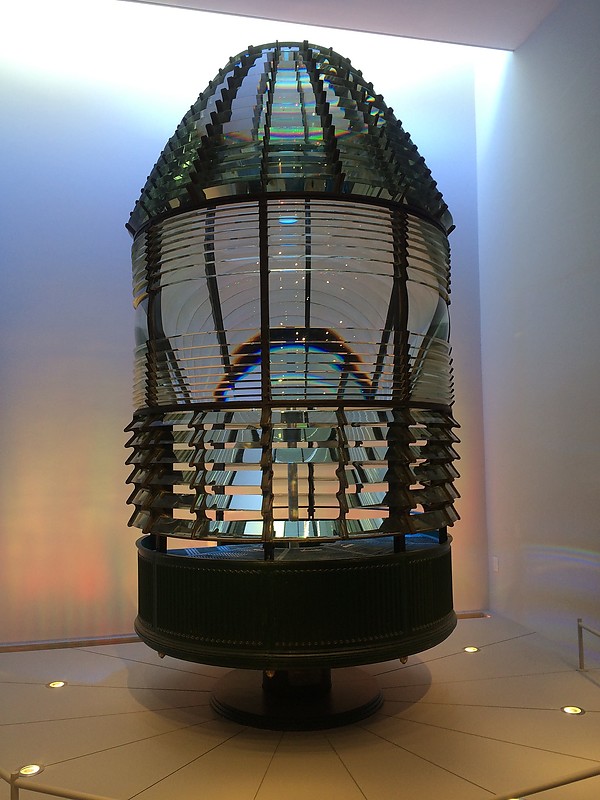 Cape Ann Museum / First-order Fresnel lens from Thacher Island Light
Author of the photo: [url=https://jeremydentremont.smugmug.com/]nelights[/url]
Keywords: Museum;Lamp