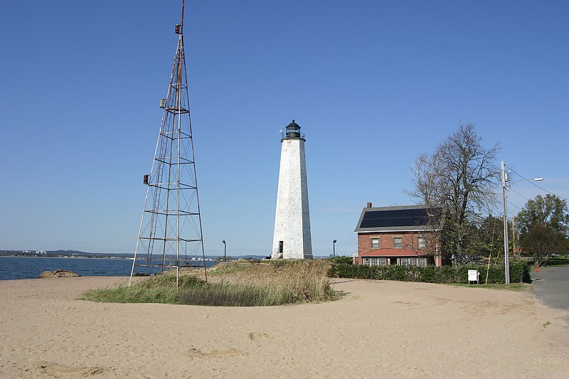 Connecticut / Five Mile Point lighthouse
Author of the photo: [url=https://www.flickr.com/photos/31291809@N05/]Will[/url]

Keywords: Connecticut;United States;Atlantic ocean