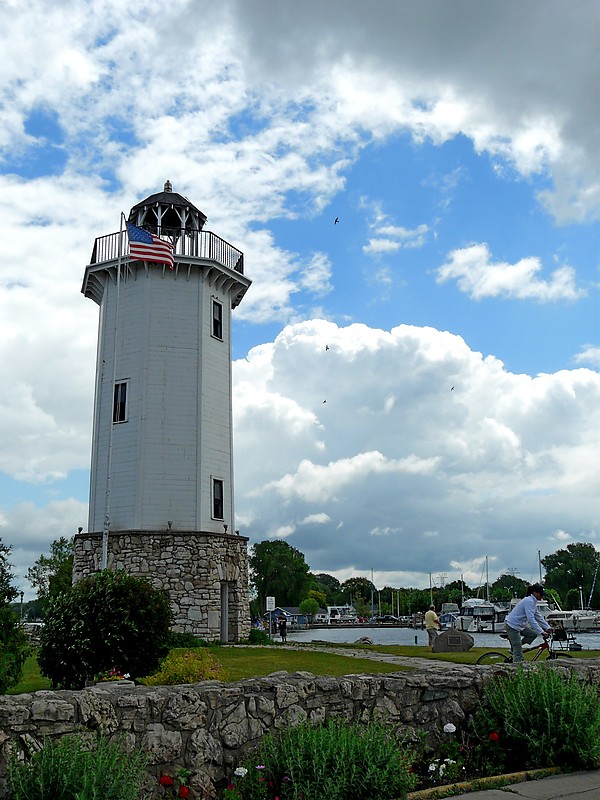 Wisconsin / Fond du Lac lighthouse
Author of the photo: [url=https://www.flickr.com/photos/9742303@N02/albums]Kaye Duncan[/url]

Keywords: Wisconsin;United States;Fond du Lac