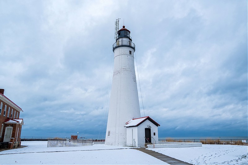 Michigan / Port Huron / Fort Gratiot lighthouse
Author of the photo: [url=https://www.flickr.com/photos/selectorjonathonphotography/]Selector Jonathon Photography[/url]
Keywords: Michigan;Lake Huron;United States;Port Huron;Winter