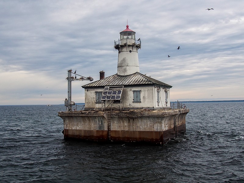 Michigan / Fourteen Foot Shoal lighthouse
Author of the photo: [url=https://www.flickr.com/photos/selectorjonathonphotography/]Selector Jonathon Photography[/url]
Keywords: Michigan;Lake Huron;United States;Offshore