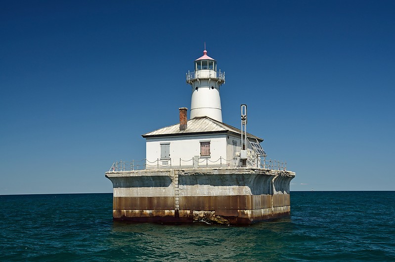 Michigan / Fourteen Foot Shoal lighthouse
Author of the photo: [url=https://www.flickr.com/photos/8752845@N04/]Mark[/url]
Keywords: Michigan;Lake Huron;United States;Offshore