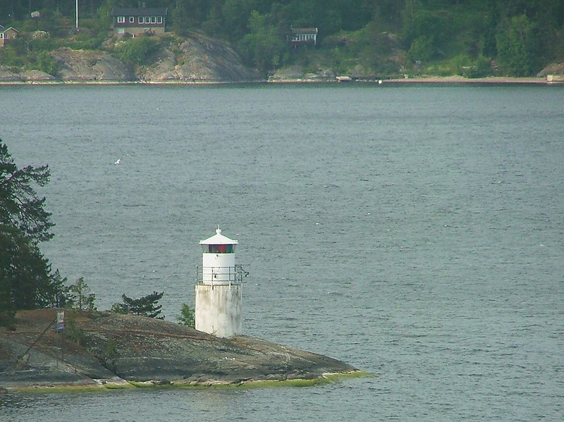 Stockholm Archipelago / Furuholmen lighthouse
Author of the photo: [url=https://www.flickr.com/photos/larrymyhre/]Larry Myhre[/url]
Keywords: Stockholm Archipelago;Stockholm;Sweden;Baltic sea