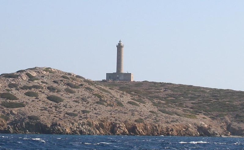 Syros / Gaiduronísi lighthouse
AKA Dhidhimi lighthouse
Source of the photo: [url=http://www.faroi.com/]Lighthouses of Greece[/url]
Keywords: Syros;Greece;Cyclades;Aegean Sea