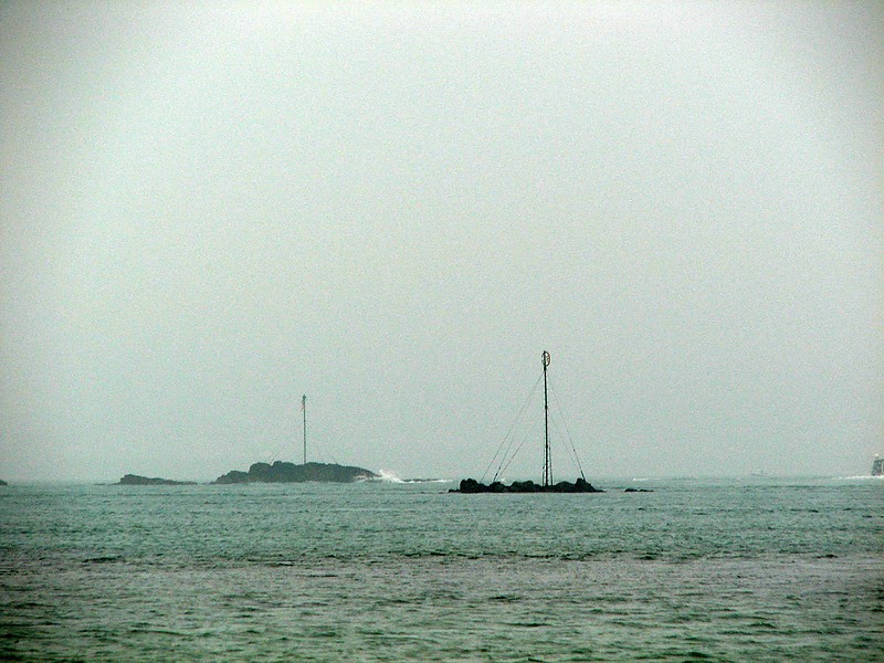 Guernsey / Herm / Godfrey (front) and Aligane (distant) beacons
Author of the photo: [url=https://www.flickr.com/photos/16141175@N03/]Graham And Dairne[/url]

Keywords: Jersey;United Kingdom;English Channel;Offshore